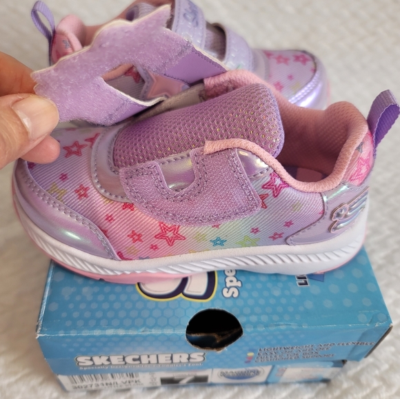 SKECHERS GIRLS TOODLER COMFY GRIP LITTLE STARZ - Picture 2 of 9